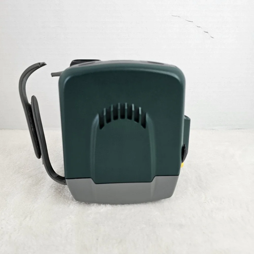 Polaroid Vintage One Step Express Green 600 Instant Film Camera w/Carrying Bag